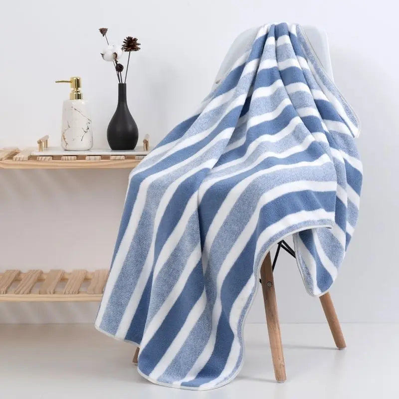 Blue White Striped Large Microfiber Bath Towel Set, Super Absorbent Quick Dry Soft Beach Towel, Oversized Striped Shower Towel F