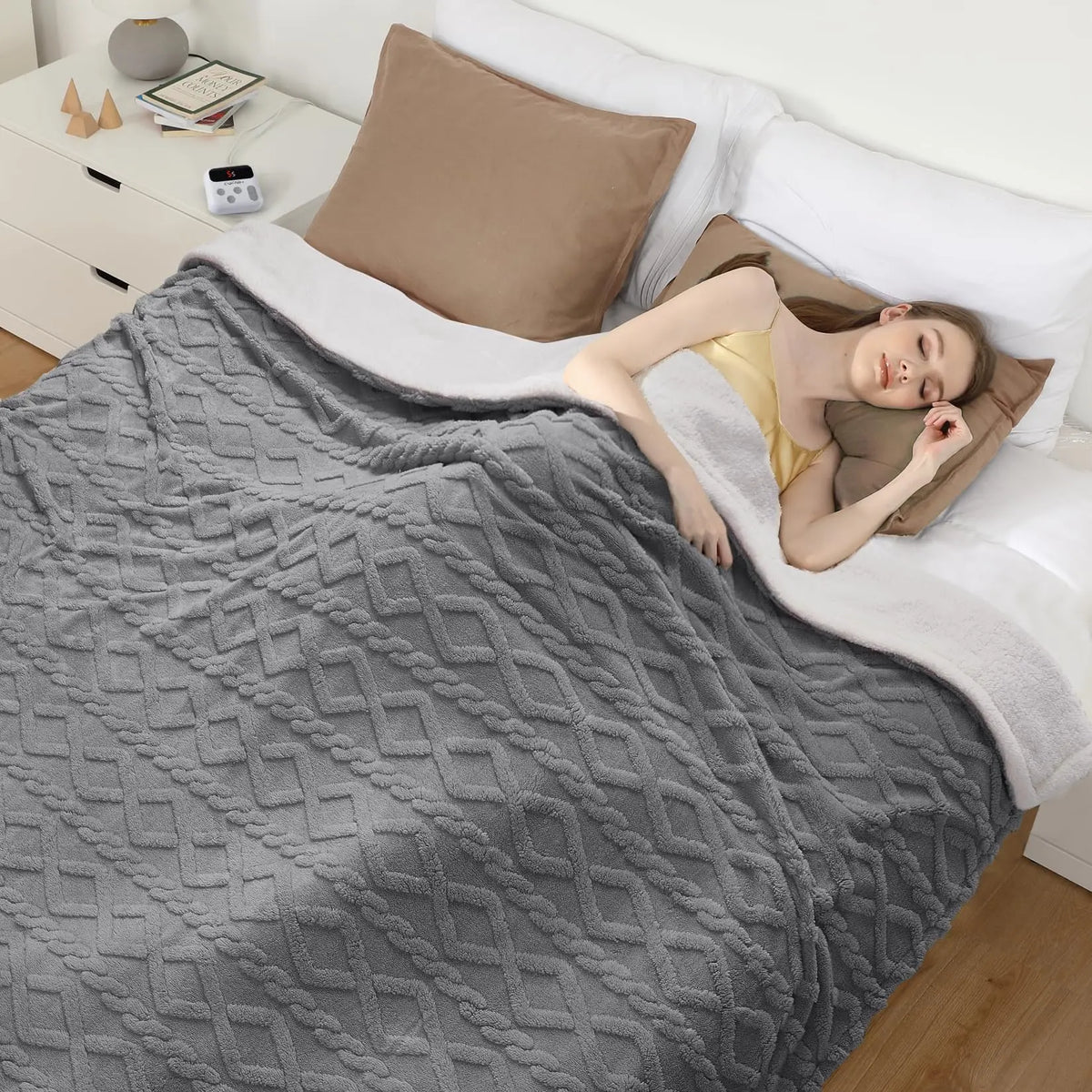 Queen Size Electric Heated Blanket 84"x90", Dual Control Fast Heating Thick Tufted Sherpa 10 Heat Levels 10 Time Settings Auto Off ETL Certified Overheat Protection Machine Washable for Bed Winter, Black/Gray