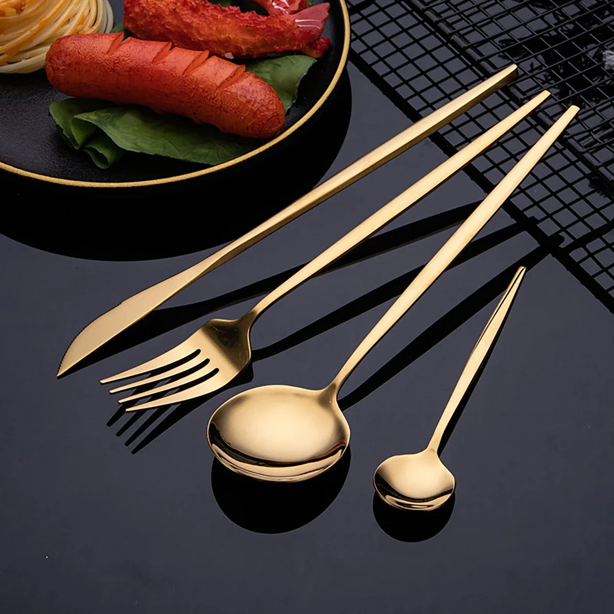 24Pcs Tableware Sets Stainless Steel Cutlery Spoon Fork Knife Mirror Dinnerware Kitchen Western Silverware Gift Box Set Flatware