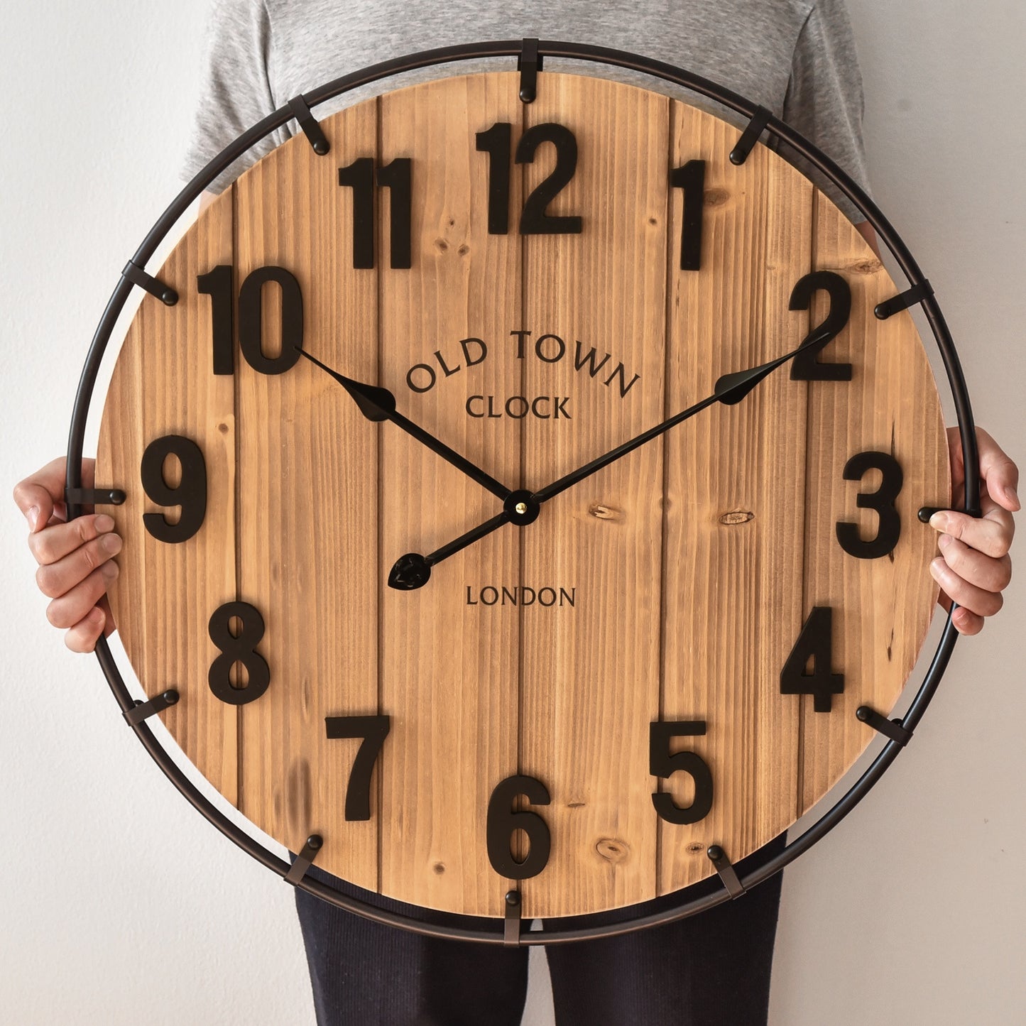 1pc Large 24 Inch Rustic Antique Wood Wall Clock with Metal Circle & Large Numerals - Silent Battery Operated, Farmhouse Decor for Living Room, Kitchen, Bedroom, Office, Clock for Living Room, Bedroom Timepiece, Old Town Desi